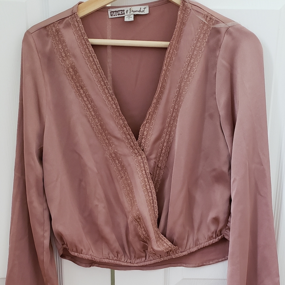 3/$35 NWDT Gypsies & Moondust Lace Satin Boho Blouse/Cover up - Picture 2 of 5